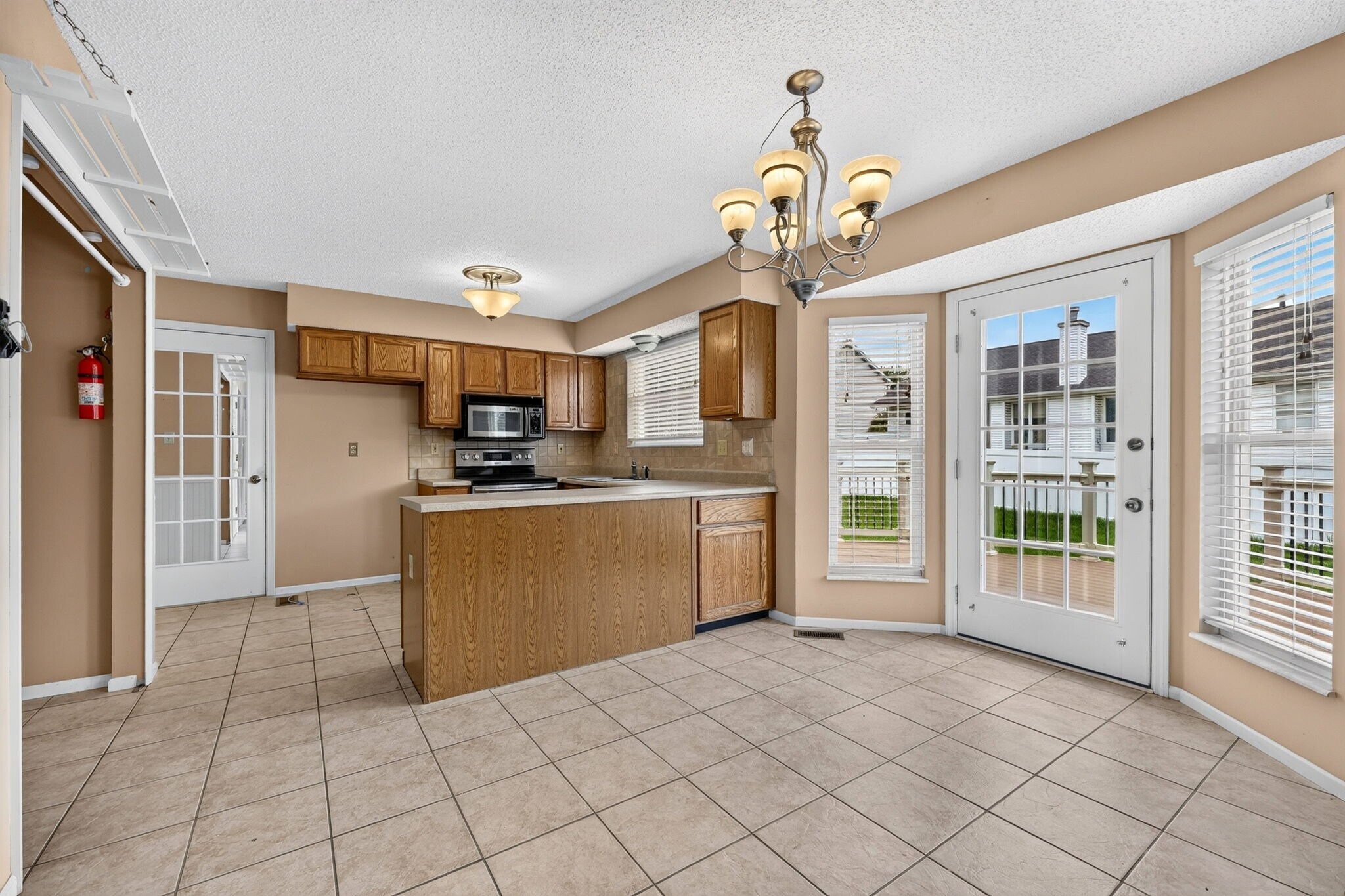 Building Photo - 2600 Northcliffe Dr
