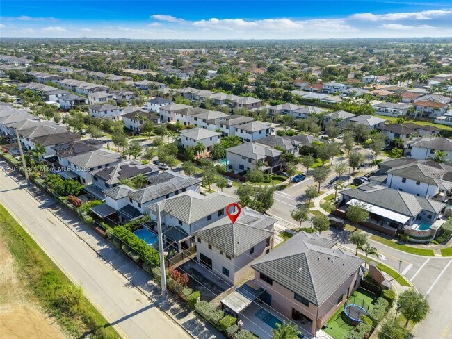 Building Photo - 16175 SW 136th Terrace