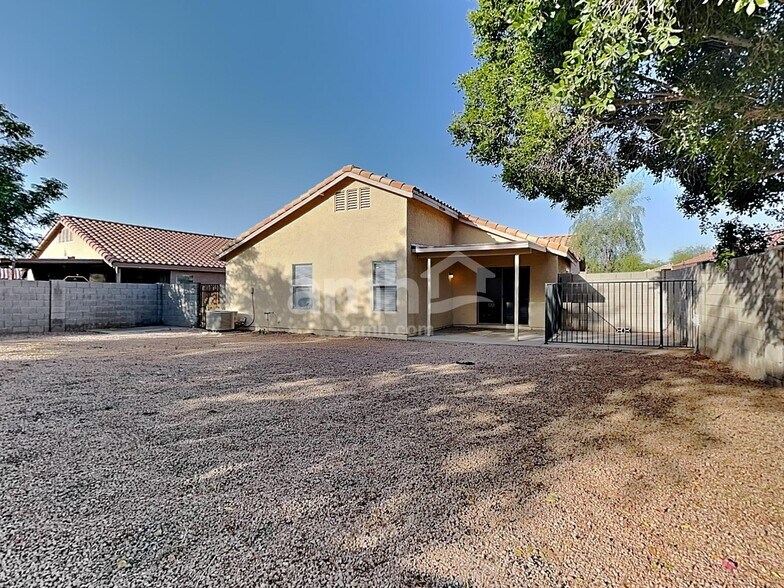 Building Photo - 1133 S 111th Cir