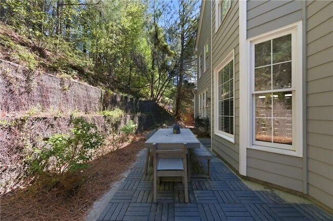 Building Photo - 6421 Crown Forest Ct