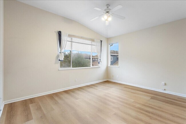 Building Photo - 16 Smith Ct