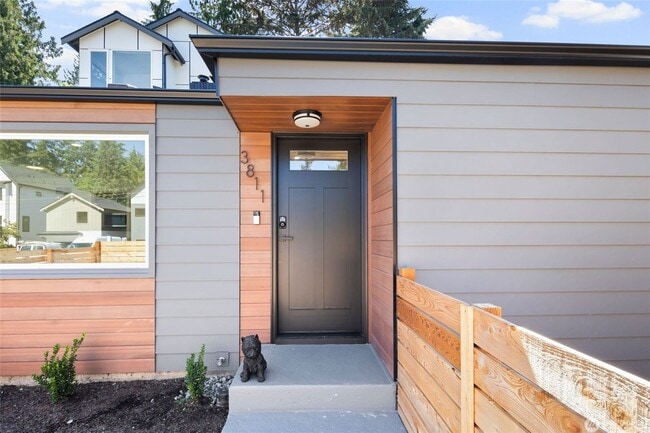 Building Photo - 2bd/1.75ba Seattle Condo