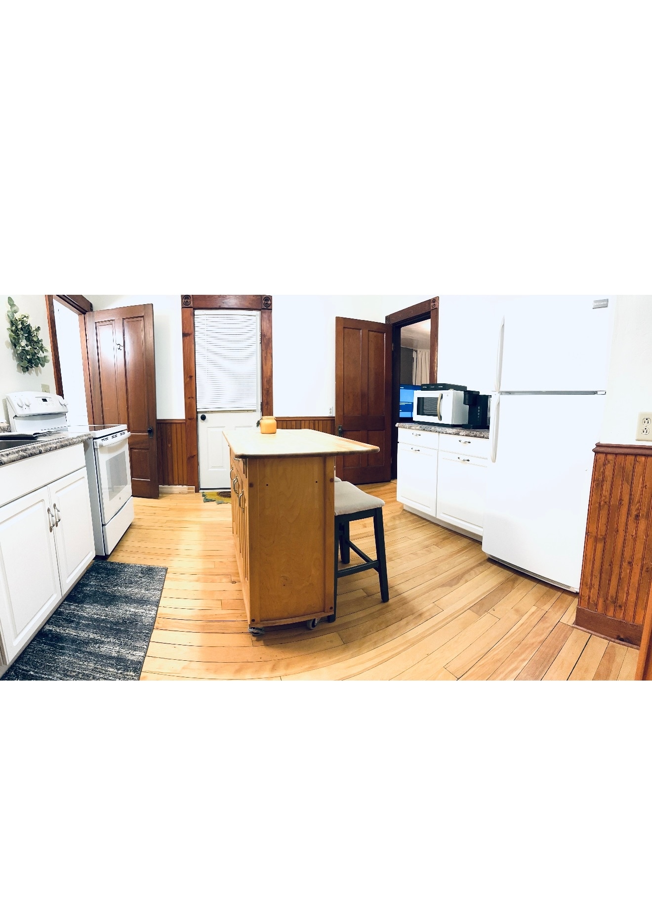 Building Photo - 269 Center St