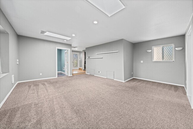 Building Photo - 1421 N 32nd St