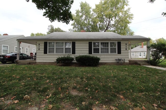 Primary Photo - November 2025 FREE On This One Bedroom Dup...