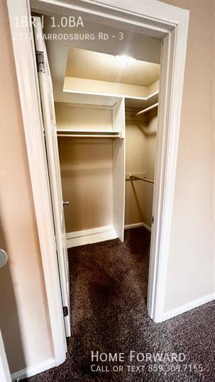 Building Photo - 2331 Harrodsburg Rd