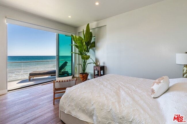 Building Photo - 26050 CA-1