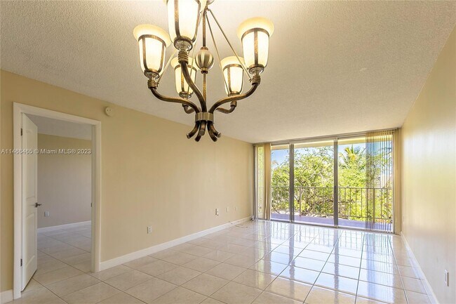 Building Photo - 13120 SW 92nd Ave