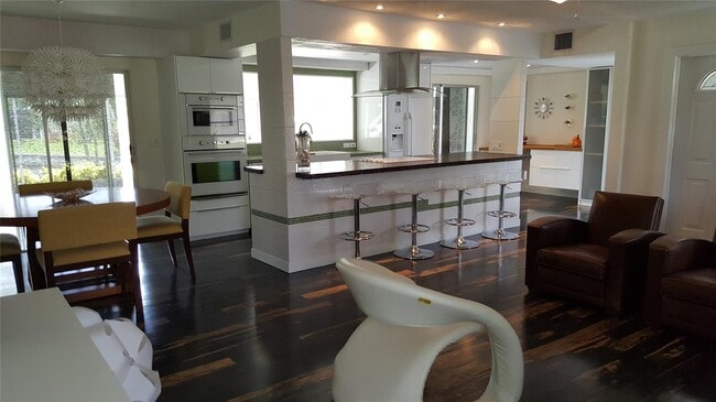 Building Photo - 7108 NW 66th St