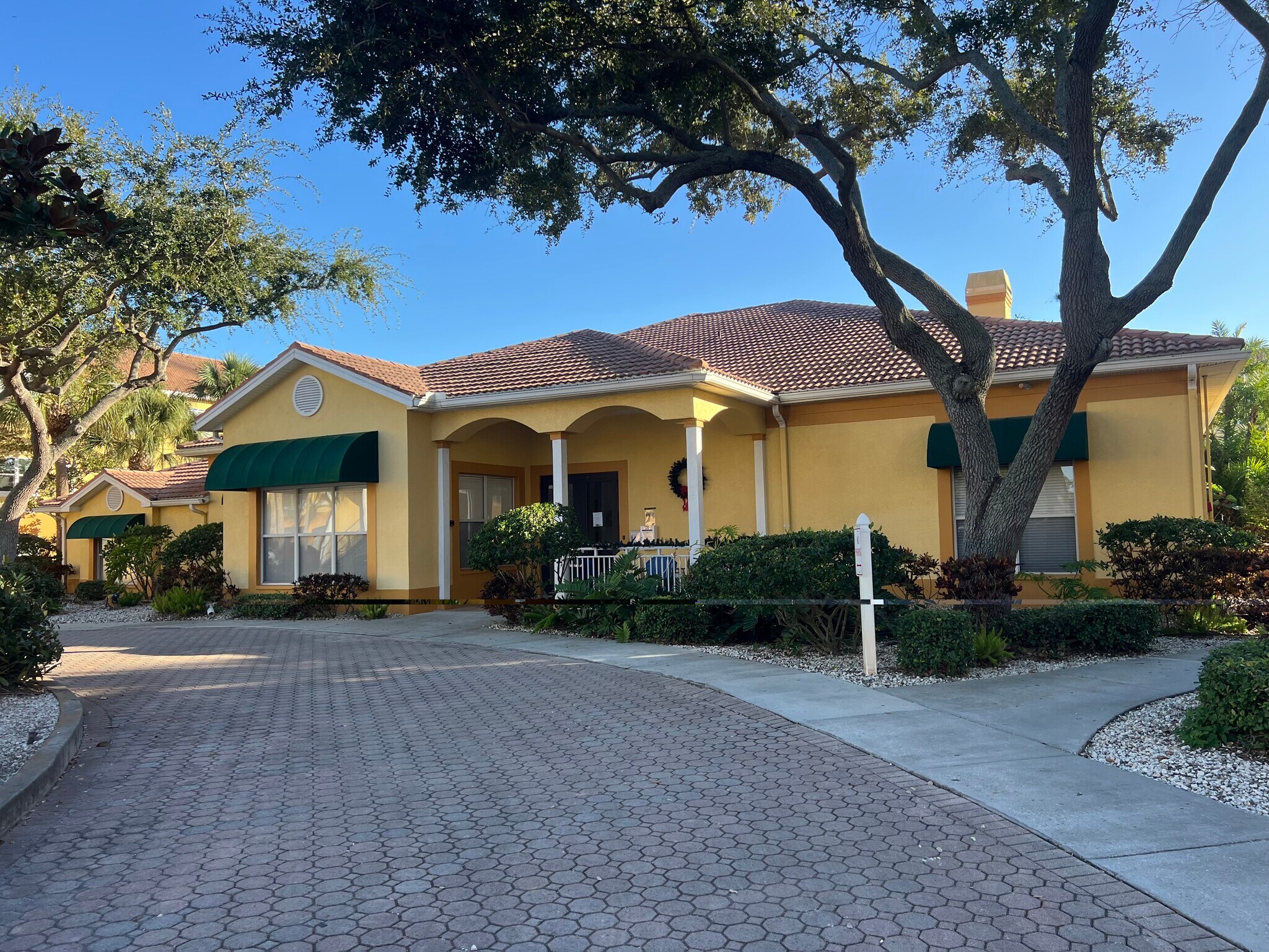 Building Photo - 10764 70th Ave