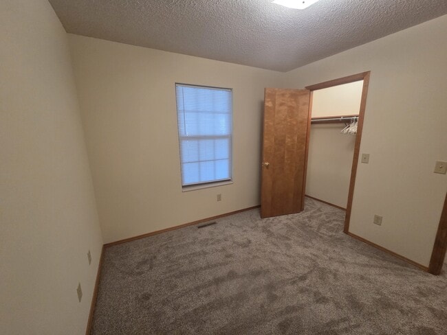 Building Photo - 2060 E Belmont St