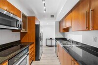 Building Photo - 600 W Las Olas Blvd