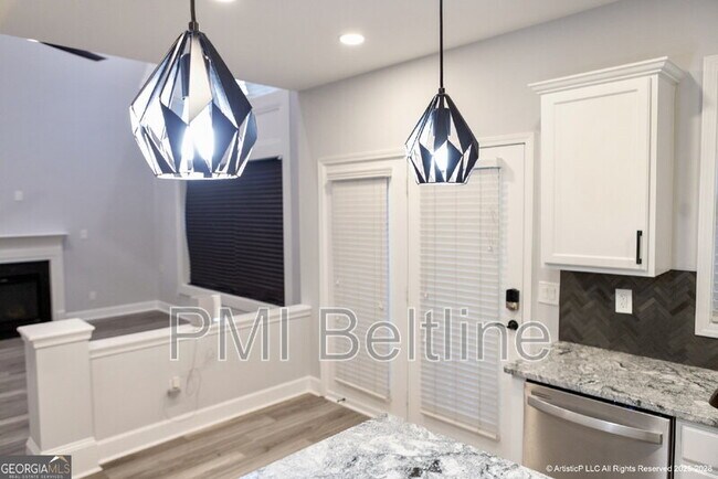 Building Photo - 4644 Creekside Cove