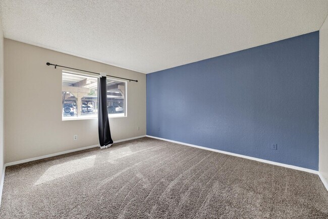 Building Photo - 2 Spacious Bedroom Diamond Bar Condo for L...