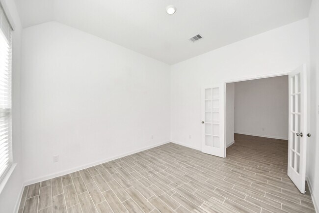 Building Photo - 17770 Misty Brk Ln