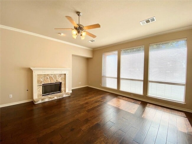 Building Photo - 2806 Cool River Loop