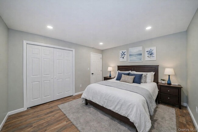 Building Photo - 130 5th Ave