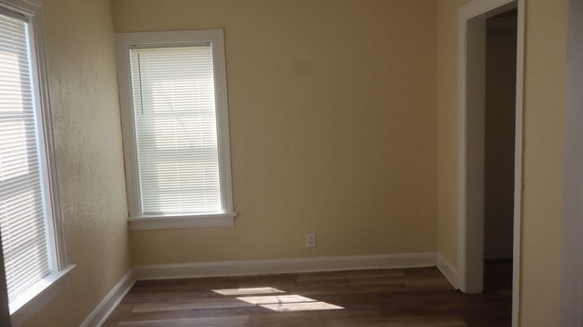 Building Photo - MOVE IN SPECIAL - Historic Charm 3 bedroom/ 1 bath Home with bonus room