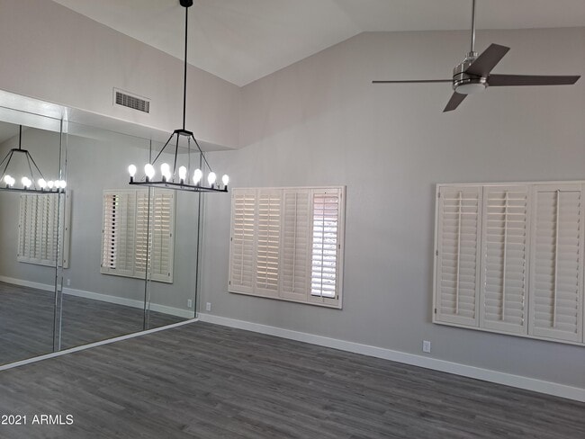 Building Photo - 9074 E Caribbean Ln
