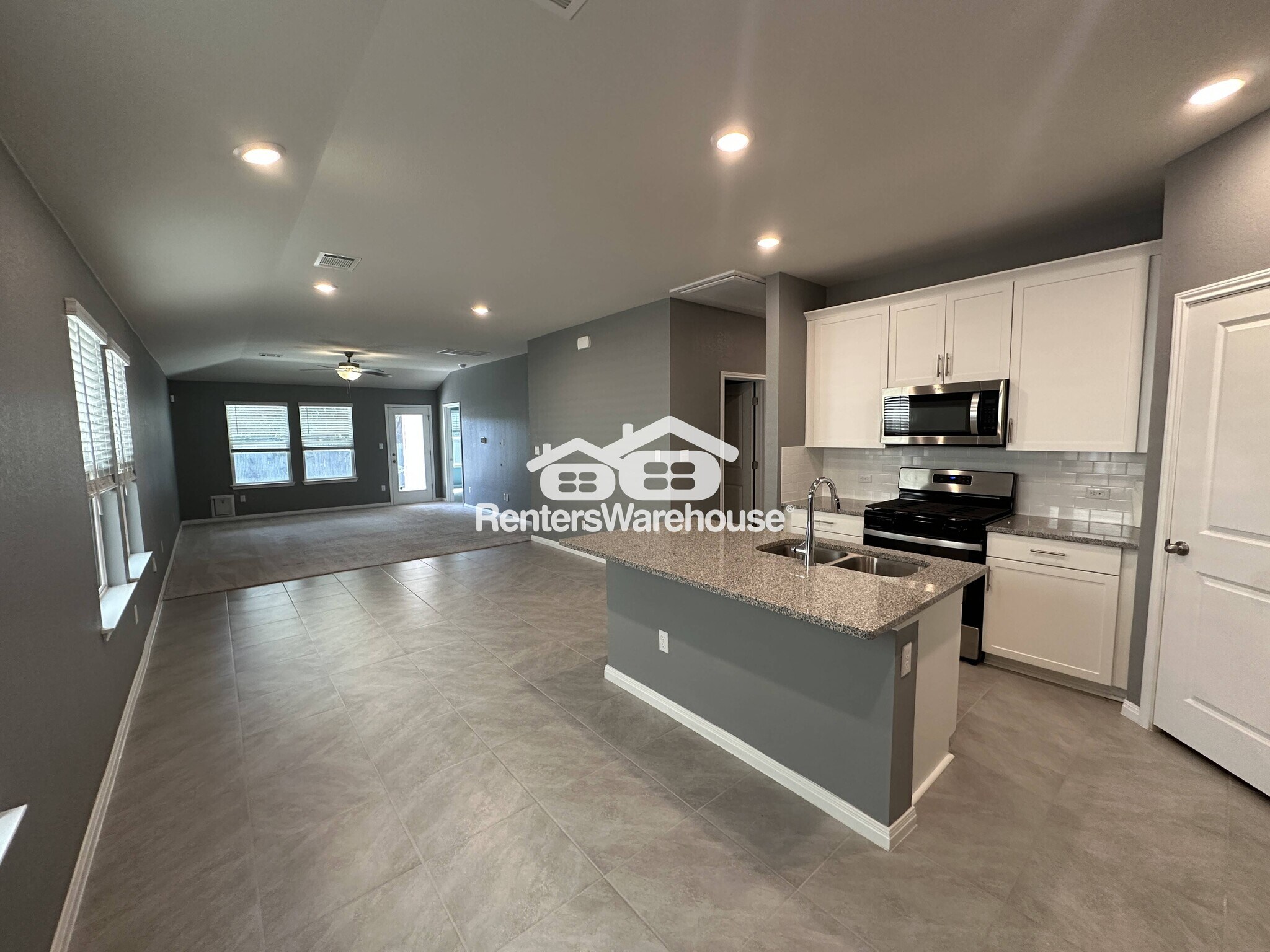 Building Photo - 513 Longmount Cv