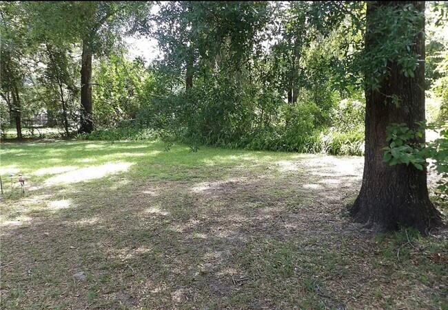 Building Photo - 3957 S Ventura Ave