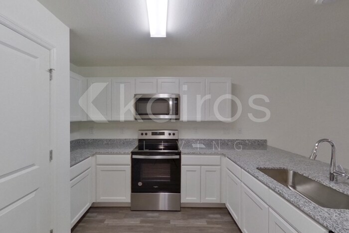 Building Photo - 2425 Crockett St