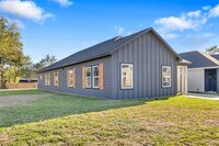 Building Photo - 401 E Martin Luther King Blvd