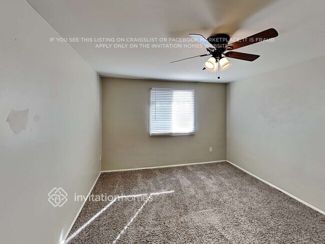 Building Photo - 7208 W Glenrosa Ave