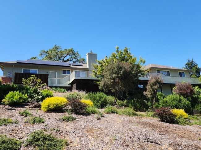 Primary Photo - "Must See" House in Oakmont w/beautiful vi...