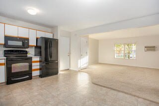 Building Photo - 607 Trinity Dr