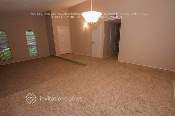 Building Photo - 18110 Navajo Trail Dr