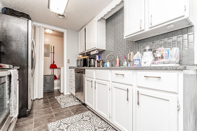 Building Photo - Please View 3D Virtual Walk-Through Before Scheduling a Showing