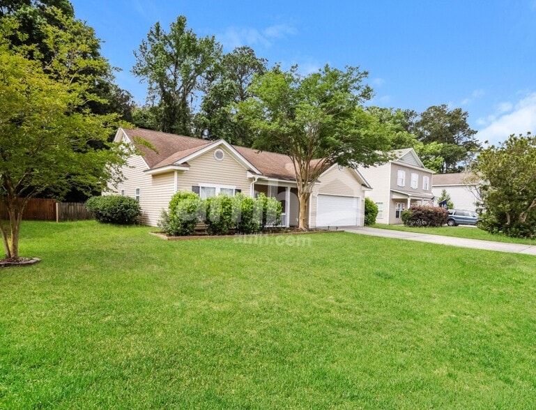 Building Photo - 41 Wintergreen Dr