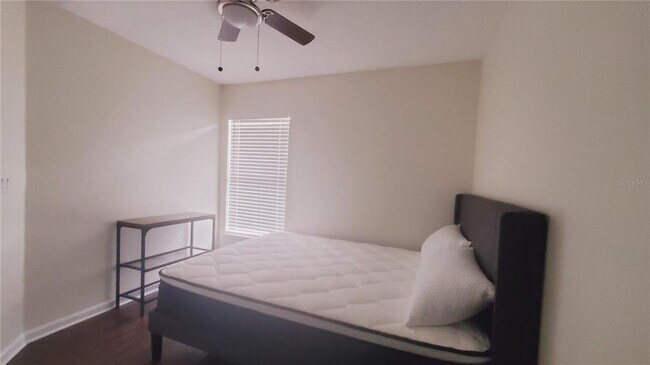 Building Photo - 2308 Lily Pad Ln