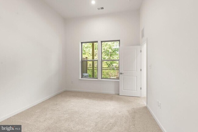 Building Photo - 6230 Folly Ln