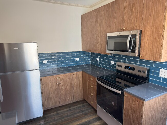 Building Photo - 3426 N Keeler Ave