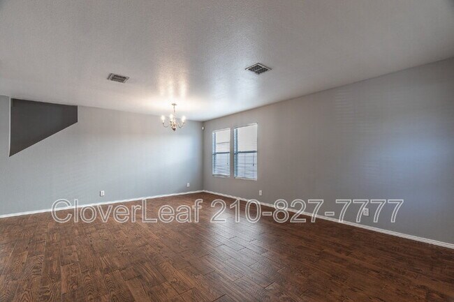 Building Photo - 5818 Sherbrooke Oak