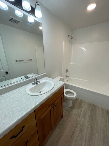 Building Photo - 447 Wasatch Blvd