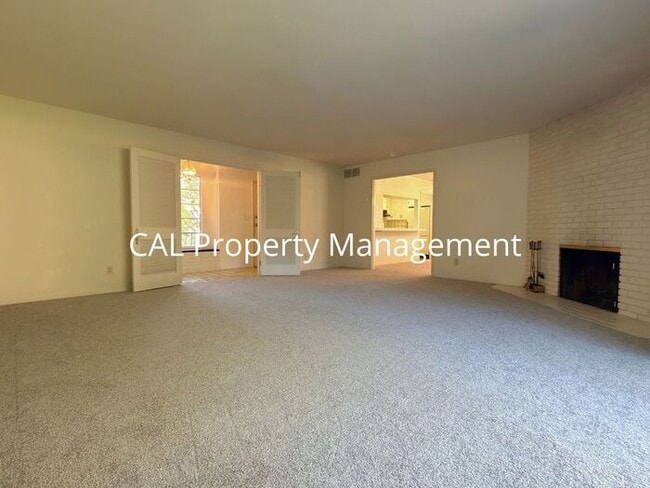 Building Photo - Beautiful 3-Bedroom Pebble Beach Home!