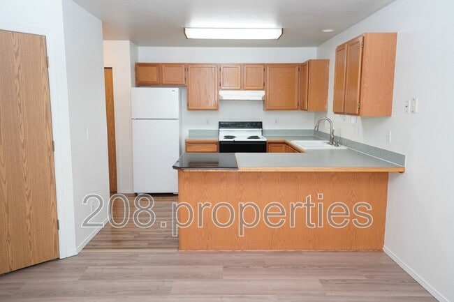 Building Photo - 46 3rd St