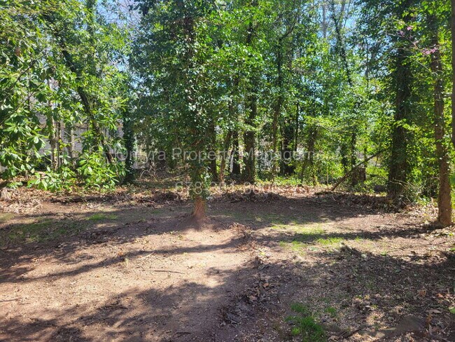 Building Photo - Charming studio home in Marietta!