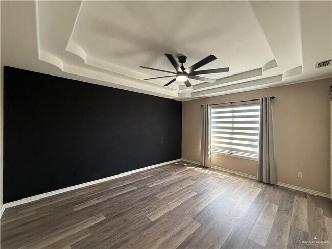 Building Photo - 35 Wisteria Dr