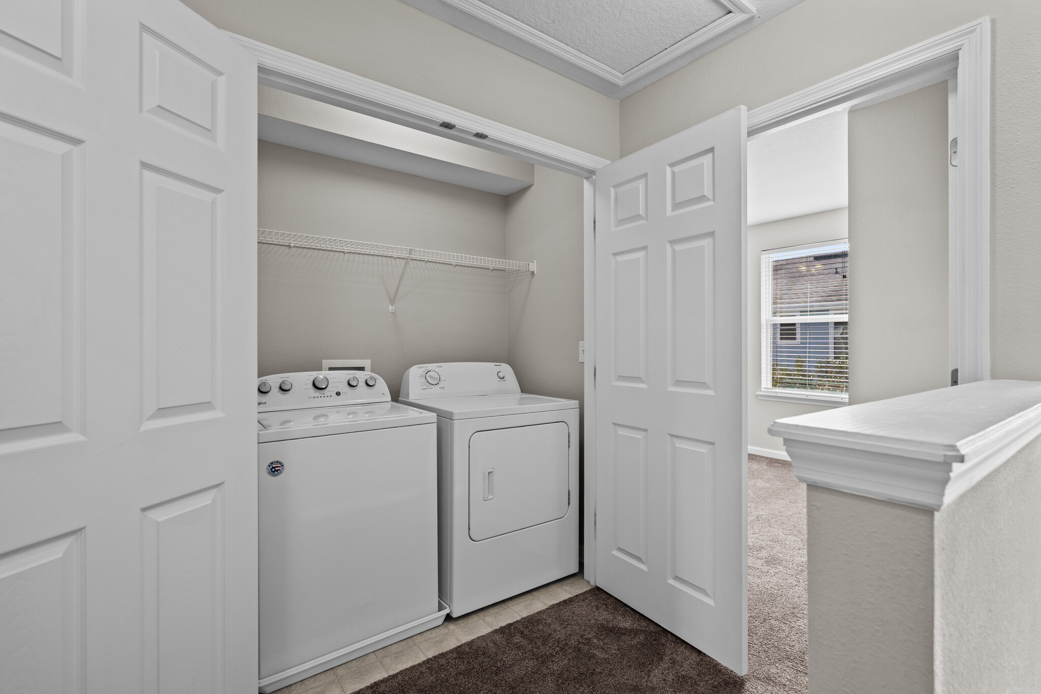 Upstairs laundry - 24 Islander Ct