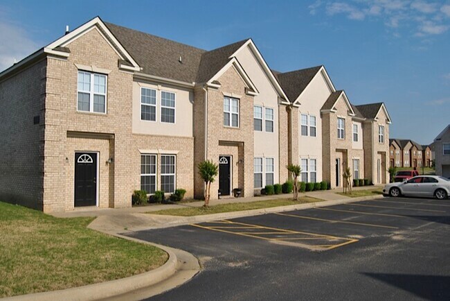 Building Photo - 954 E Craighead Forest Rd