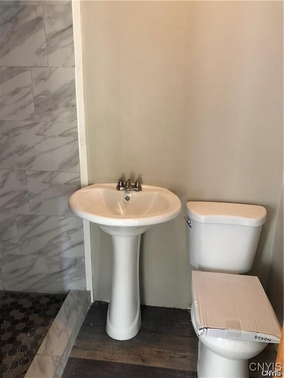 Building Photo - 139 Strong Ave