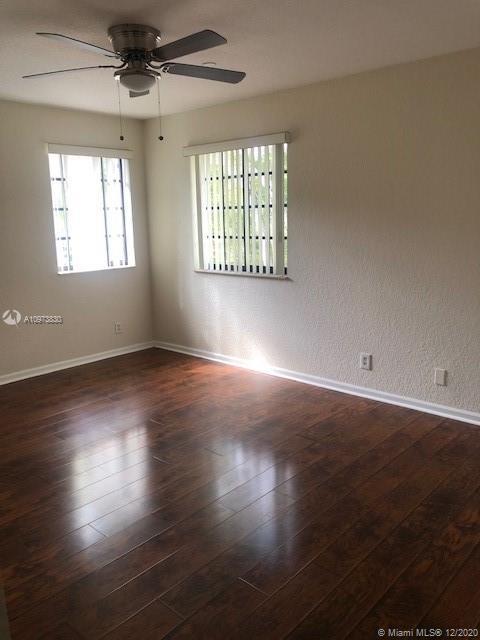Building Photo - 4302 Vineyard Cir
