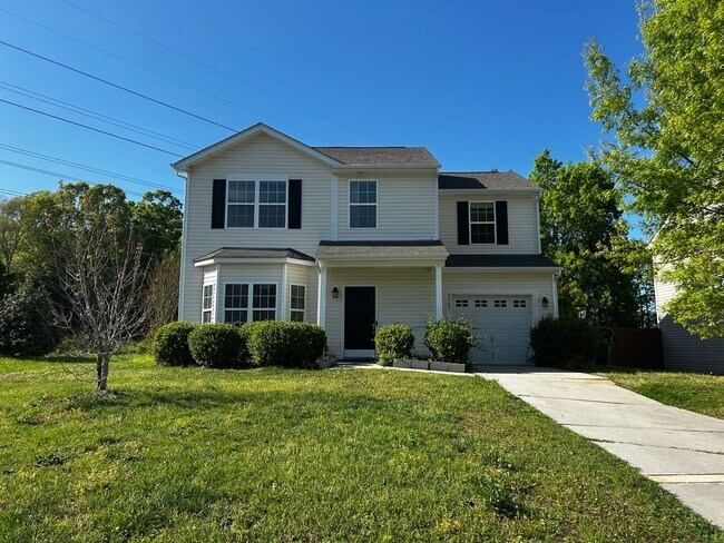 Primary Photo - Beautiful 3 Bedroom Home With Bonus Room!!