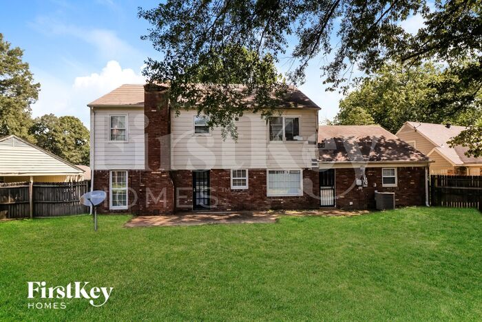 Building Photo - 5585 Fair Cove