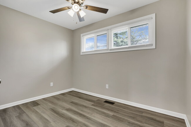 Building Photo - 2817 Woodgrove Dr