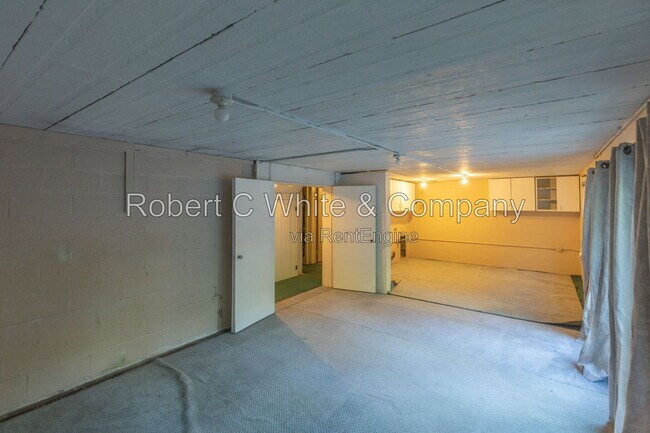 Building Photo - 16 Sunbrook Rd